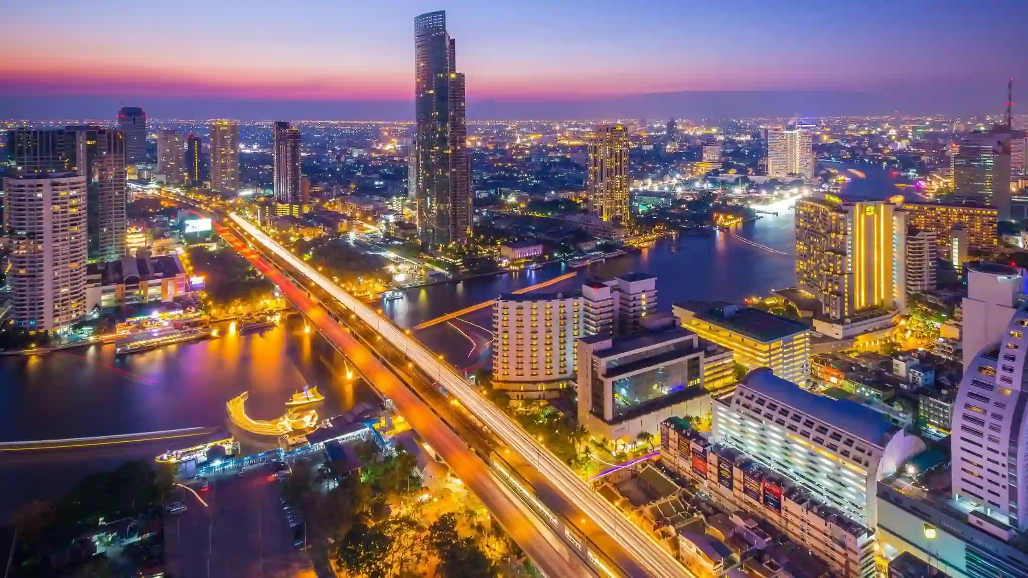 การเดินทางไป Chatrium Grand Bangkok บนถนนพระราม 3 เชื่อมต่อสาทร สีลม และใจกลางกรุงเทพ พร้อมเส้นทางหลักและจุดเชื่อมต่อสำคัญ