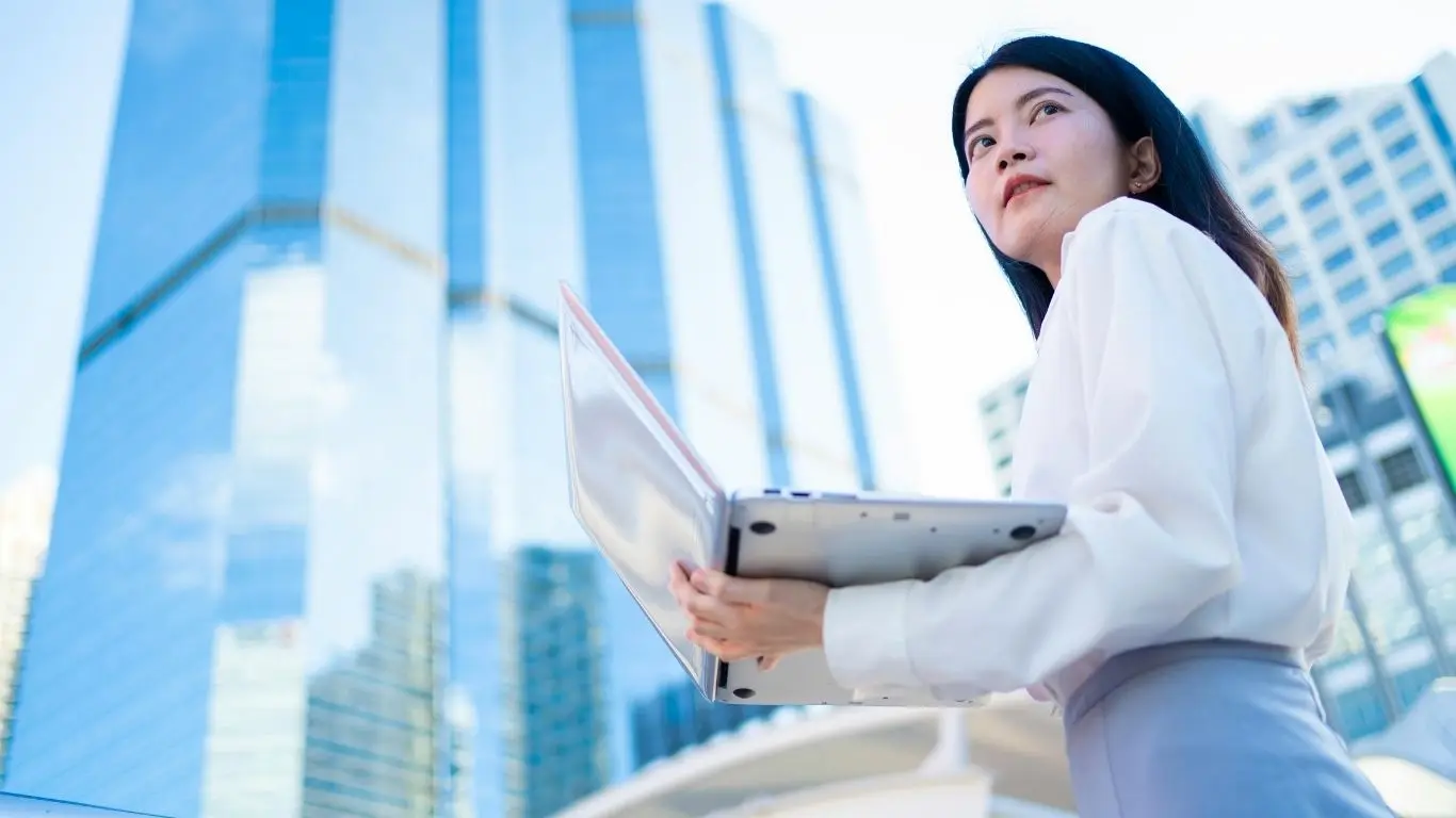 ทำเลถนนพระราม 3 กรุงเทพมหานคร แสดงสภาพแวดล้อมย่านที่อยู่อาศัยและศูนย์ธุรกิจ เชื่อมต่อสาทร สีลม และโซนเศรษฐกิจสำคัญของเมือง